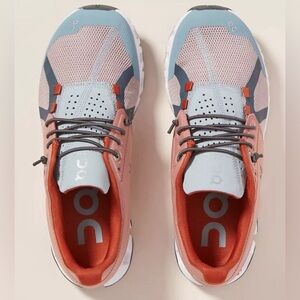 On Running On Cloud 70/30 running shoe size 8.5